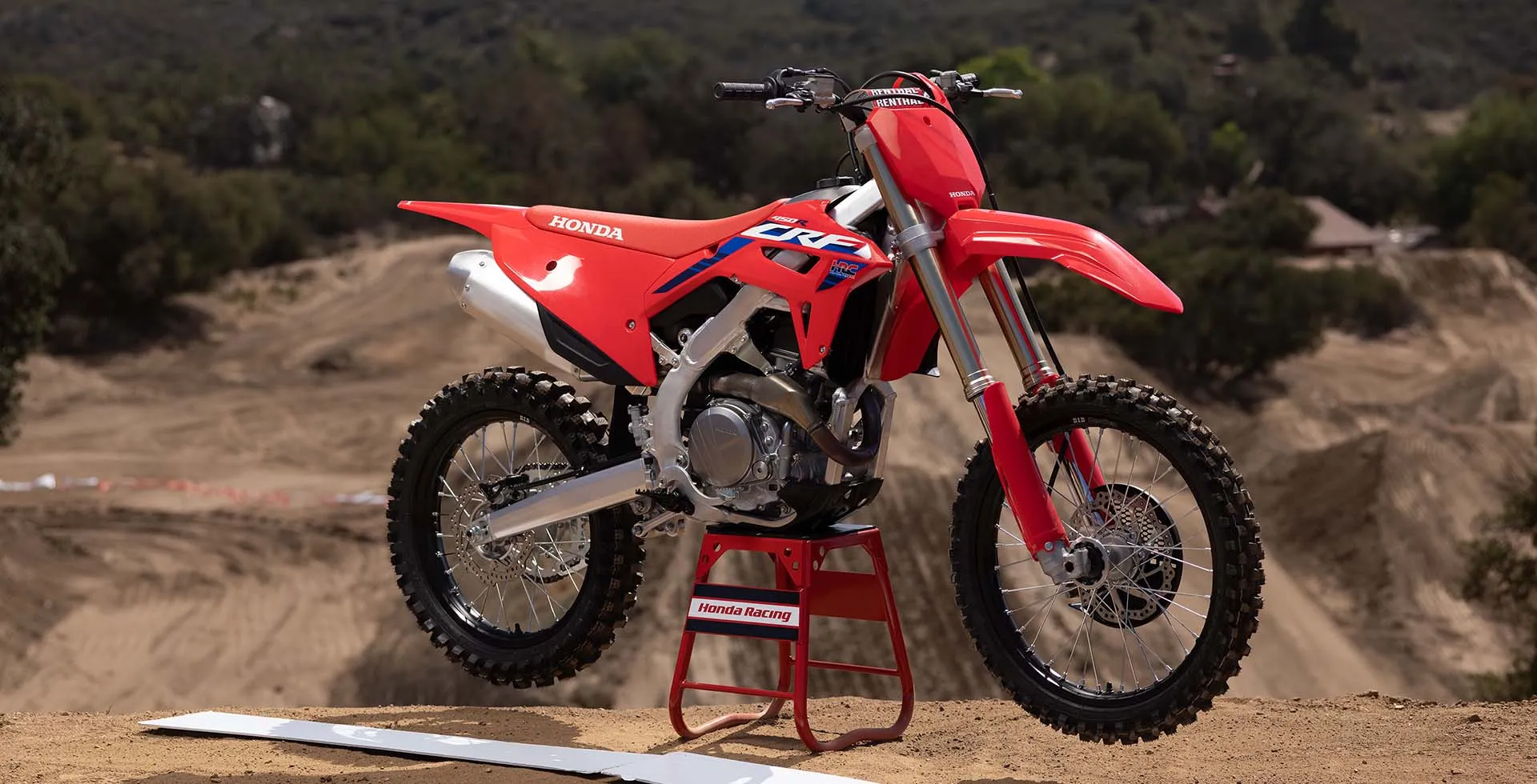 Infomoto - Nova Honda CRF 450L é moto de trilha para rodar na rua