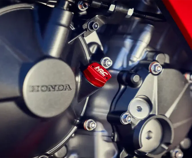 2024-CBR1000RR-R_FIREBLADE_SP_LOCATION_1249_L-copiar_1_11zon.webp 2024-CBR1000RR-R_FIREBLADE_SP_LOCATION_1249_L-copiar_1_11zon.webp