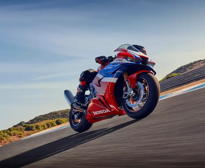 2024-CBR1000RR-R_FIREBLADE_SP_LOCATION_2343_L-copiar_4_11zon.webp 2024-CBR1000RR-R_FIREBLADE_SP_LOCATION_2343_L-copiar_4_11zon.webp
