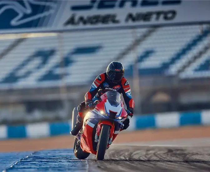 2024-CBR1000RR-R_FIREBLADE_SP_LOCATION_5703_L_11zon_0 2024-CBR1000RR-R_FIREBLADE_SP_LOCATION_5703_L_11zon_0