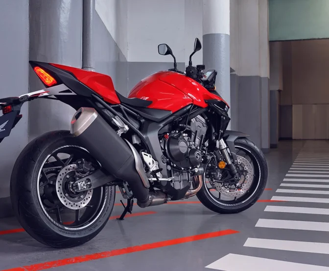 2025-CB1000HORNET_STD_Location_Static_0632_L_Segurança – Versão Standard 2025-CB1000HORNET_STD_Location_Static_0632_L_Segurança - Versão Standard