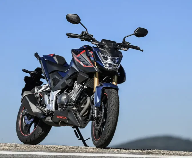 CB300F Twister S ABS 20207_ EST_04 CB300F Twister S ABS 20207_ EST_04