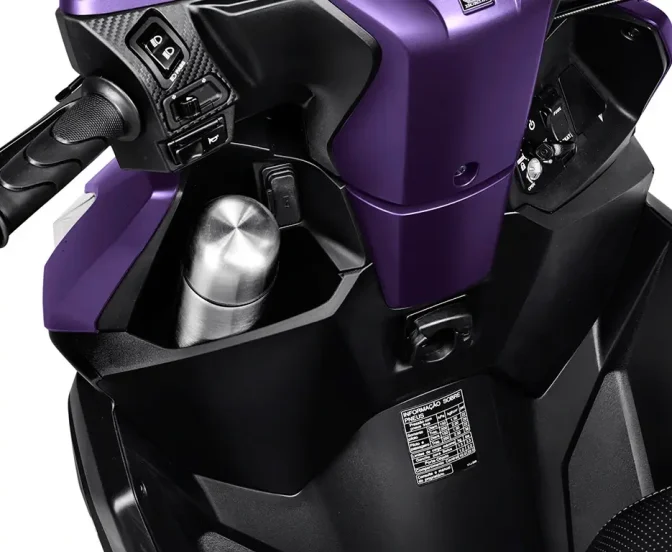 Porta-luvas-scooter-Honda.webp Porta-luvas-scooter-Honda.webp